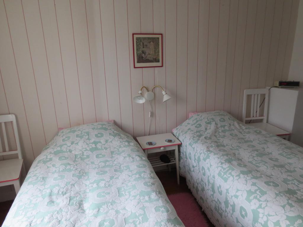 Sparrens Bed And Breakfast Fiskesa Kamer foto